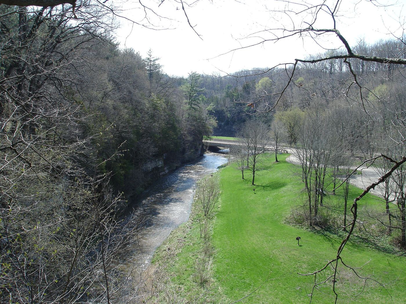 Apple River Canyon State Park