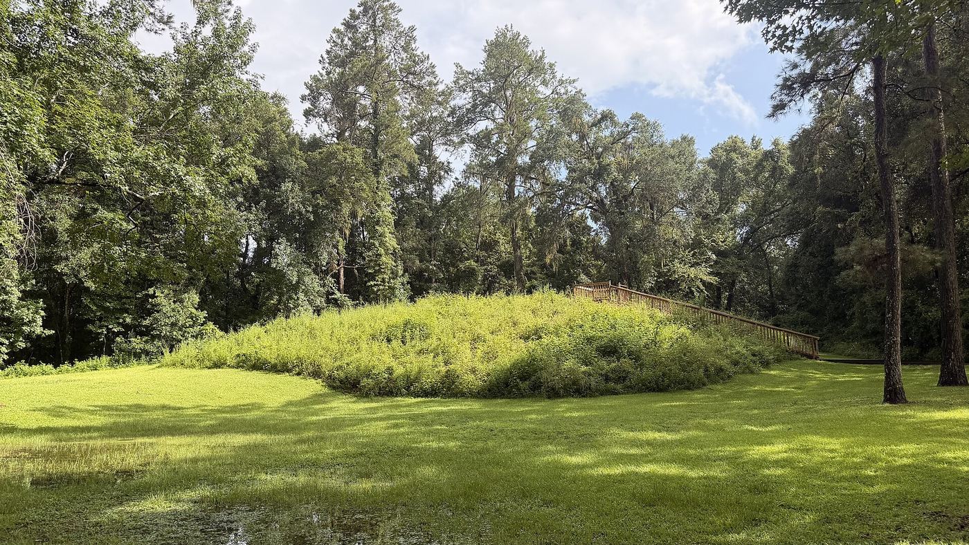Lake Jackson Mounds Archaeological State Park